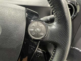 【ステアリングスイッチ】運転中に視線を前に向けたまま画面の操作できます。