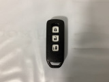 スマートキー付きですからドアロックの開閉およびエンジンスタートが楽々です。電動スライドドアの開け閉めもボタンで操作できます。