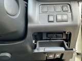 両側オートスライドドアの開閉は、運転席からも操作が可能。ETCも付いてます。