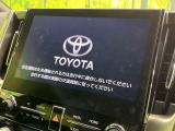 【10.5インチ ディスプレイオーディオ】大画面のディスプレイはAppleCarPlayやAndroidAutoが利用可能。大きな画面でスマホナビアプリ等が利用いただけます♪