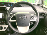 【純正革巻きステアリング】上質な革を使用することで、手にしっかり馴染みとても運転しやすいハンドルです♪