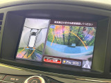 【アラウンドビューモニター】専用のカメラにより、上から見下ろしたような視点で360度クルマの周囲を確認することができます☆死角部分も確認しやすく、狭い場所での切り返しや駐車もスムーズに行えます。