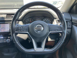 ステアリングスイッチ搭載!ハンドルひとつで手を離さなくても運転中視線をそらさなくても操作が出来て便利です