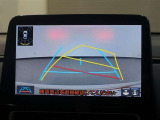 バックモニターで、後方を確認しながら安心して駐車することができます。運転初心者も熟練者も必須の機能ですよ!