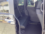 お車をお探しのお客様、ご購入までの流れや疑問点など一つ一つ丁寧にご説明させていただきます。 お客様にご納得頂ける一台を一緒にお探しさせて頂ますので、当店へ是非お越しください!