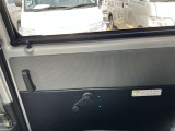 パワーウィンドウです!運転席でラクラク操作!元気なお子様やワンちゃんのイタズラも防いでいただけますよ。