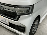 LEDヘッドライトは、点灯の瞬間から最大光量を発揮し、突然暗くなるトンネルなどでの安定感を高めます。