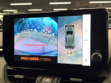 【パノラミックビューモニター】専用のカメラにより、上から見下ろしたような視点で360度クルマの周囲を確認することができます☆死角部分も確認しやすく、狭い場所での切り返しや駐車もスムーズに行えます。