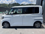 衝突被害軽減ブレーキなどの安全装備も充実した1台です。