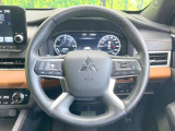 【ステアリングスイッチ】運転中、前方から目線をそらすことなく、オーディオ等の操作が可能な便利機能!安心&快適なドライブを演出してくれます♪