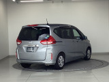 バックカメラが付いているのでバックでの車庫入れも安心です。