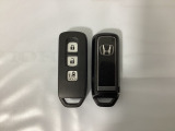 スマートキー付きですからドアロックの開閉およびエンジンスタートが楽々です。電動スライドドアの開け閉めもボタンで操作できます。スペアキーも同じものを用意しております。
