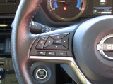 ステアリングスイッチ付きです。運転に集中できます。
