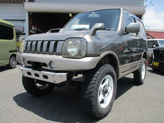 ジムニー ランドベンチャー 4WD 5速MT・ターボ・4WD・キーレス・リフトアッ