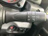 【オートライト】周りの明るさに応じて自動でヘッドライトの点灯・消灯ができる機能です!ライトの付け忘れ・消し忘れなどが無くなり、雨の日や夕方の走行も安心!トンネル通過時も便利ですね♪