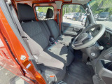 運転席シート廻りは使用感も少なく、良好な状態となっています。丁寧に使われていたことがよくわかりますね。