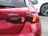 最大80台以上を展示するショールームには、厳しい品質基準をクリアしたBMW・MINI認定中古車を豊富に取り揃えております。