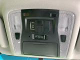 【パワースライドドア】スマートキーや運転席のスイッチでスライドドアの開閉が可能♪電動だから力を入れてドアを開ける必要が無く、小さいお子様でも、重い荷物を持っている時もラクに開け閉めできます♪