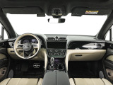 前車追従機能、レーンキープアシスト、ヘッドアップディスプレイも付いており、多数のオプションを備えております。