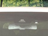 【トヨタセーフティセンス】走行中に前方の車両等を認識し、衝突しそうな時は警報とブレーキで衝突回避と被害軽減をアシスト。より安全にドライブをお楽しみいただけます。