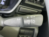 【オートライト】車外の明るさに応じて自動的にライトの点灯・消灯をしてくれます