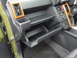 当店のお車には第三者機関の検査による「車両状態証明書」がついています!安心して乗っていただくためにも是非ご覧下さい!(一部お車を除く)