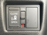 【パワースライドドア】スマートキーや運転席のスイッチでスライドドアの開閉が可能♪電動だから力を入れてドアを開ける必要が無く、小さいお子様でも、重い荷物を持っている時もラクに開け閉めできます♪