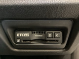 ハンドルの右下にETC2.0がついています。高速道路の料金所の通過も楽々です!。 カードの取り出しもしやすい場所についています。