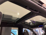 メルセデス・ベンツの定める厳しい基準をクリアしたお車のみをご案内させて頂きます。納車前整備はメーカー規定に基づき100項目以上にも及ぶ点検を熟練のメカニックによって行いご納車させて頂きます。