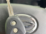 【キーレス】少し離れた場所からでもボタン一つでドアの開錠・施錠ができるのでとっても便利!ドアの鍵穴周りに傷をつけることもありません♪