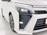 フォグランプ装着車です。暗い夜道の車両前方を明るく照らします