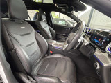 メルセデス・ベンツの定める厳しい基準をクリアしたお車のみをご案内させて頂きます。納車前整備はメーカー規定に基づき100項目以上にも及ぶ点検を熟練のメカニックによって行いご納車させて頂きます。
