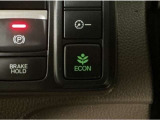 ★ECONスイッチ★ エコドライブを加速しよう!スイッチをONにすると、運転の仕方によるロスを抑え込み燃費をよくするようクルマが頑張ります(*^ー^*)燃費向上にチャレンジ♪