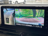 【アラウンドビューモニター】専用のカメラにより、上から見下ろしたような視点で360度クルマの周囲を確認することができます☆死角部分も確認しやすく、狭い場所での切り返しや駐車もスムーズに行えます。