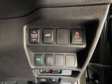 電動リアゲートボタンで運転席からトランク開閉可能です☆