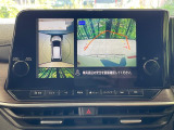 【アラウンドビューモニター】専用のカメラにより、上から見下ろしたような視点で360度クルマの周囲を確認することができます☆死角部分も確認しやすく、狭い場所での切り返しや駐車もスムーズに行えます。