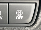 【i-ACTIVESENSE】走行中に前方の車両等を認識し、衝突しそうな時は警報とブレーキで衝突回避と被害軽減をアシスト。より安全にドライブをお楽しみいただけます。