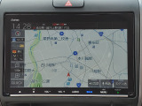 安心の純正メモリーナビゲーション(VXM-207VFNi)が装備されております。純正品なので保証対象となり安心してお使いいただけます。