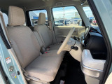 運転席シート廻りは使用感も少なく、良好な状態となっています。丁寧に使われていたことがよくわかりますね。