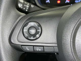ステアリングスイッチ装備!運転しながら手元でオーディオの操作などができます。