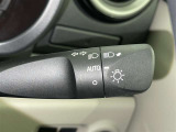 【オートライト】車外の明るさに応じて自動的にライトの点灯・消灯をしてくれます