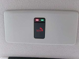 SOSコールは急病時やあおり運転被害などの危険を感じた時スイッチを押すと専門のオペレータに繋がって警察や消防への連携をサポートしてくれます。万が一の事故発生時にはエアバッグ展開と連動して自動通報します。