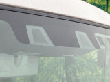 【スズキ セーフティサポート】走行中に前方の車両等を認識し、衝突しそうな時は警報とブレーキで衝突回避と被害軽減をアシスト。より安全にドライブをお楽しみいただけます。