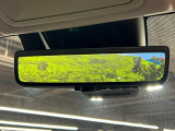 【デジタルインナーミラー】後席の大きな荷物や同乗者で後方が確認しづらい時でも安心!カメラが撮影した車両後方の映像をルームミラー内に表示。クリアな視界で状況の確認が可能です!