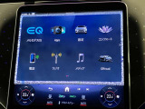 新しくなったセンターコンソールはスマートフォンを操作するような感覚でナビから車両の設定までが可能です。