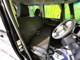 運転席シート廻りは使用感も少なく、良好な状態となっています。丁寧に使われていたことがよくわかりますね。