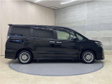 「中古車ハイブリッド保証」付き。ハイブリット機構を無償で保証します。保証期間は初度登録年月から10年目まで、または3年間の長い方。但し累計走行距離が20万km以内。