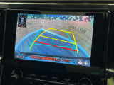 【バックカメラ】駐車時に後方がリアルタイム映像で確認できます。大型商業施設や立体駐車場での駐車時や、夜間のバック時に大活躍!運転スキルに関わらず、今や必須となった装備のひとつです!