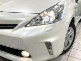【LEDヘッドライト】悪天候や夜間走行時も良好な視界を確保し安心して運転できる高輝度LEDヘッドライトを装備!点灯速度が早く、消費電力も抑えられています。