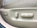【クルーズコントロール】高速道路もラクラク走行。アクセルを離しても一定速度で走行ができ、長距離運転時の負担を軽減!加速・減速も簡単なスイッチ操作で調整できます。